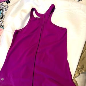 Lululemon tank in excellent condition